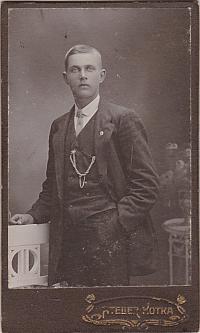 rs01045